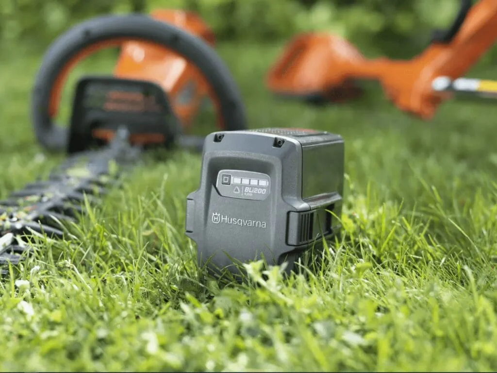 Zmogljivost akumulatorskih strojev Husqvarna